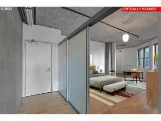 Photo #6: 24080927 Listing