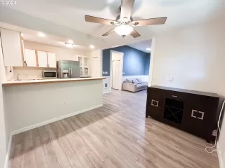 Photo #3: 24083260 Listing 