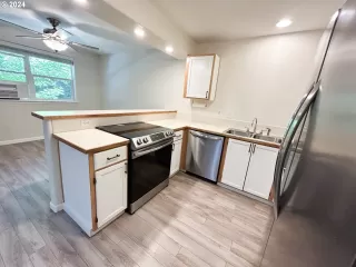 Photo #4: 24083260 Listing 