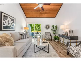 Photo #6: 24083366 Listing 