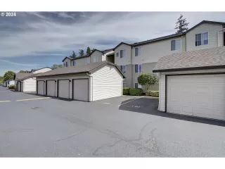 Photo #1: 24083519 Listing