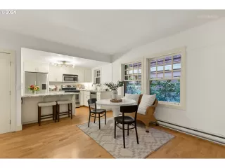 Photo #3: 24085041 Listing 