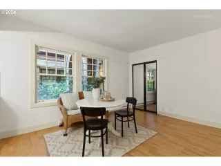 Photo #4: 24085041 Listing 