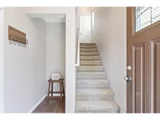 Photo #3: 24086151 Listing 