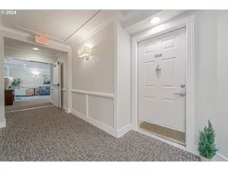 Photo #5: 24087966 Listing