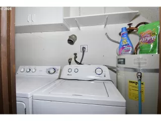 Photo #4: 24089706 Listing