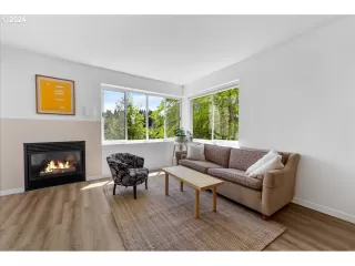 Photo #1: 24090129 Listing