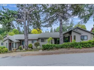 Photo #1: 24090341 Listing