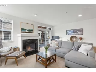 Photo #5: 24091354 Listing 
