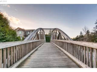 Photo #3: 24091617 Listing