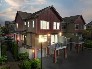 Photo #5: 24091617 Listing