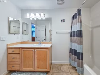 Photo #3: 24091715 Listing 