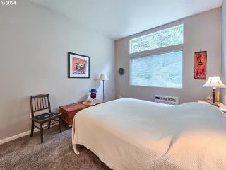 Photo #6: 24091715 Listing 