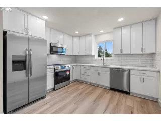 Photo #3: 24091922 Listing 