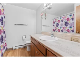 Photo #1: 24092049 Listing