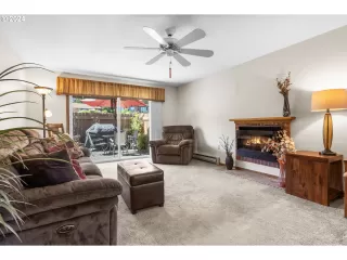 Photo #5: 24092049 Listing