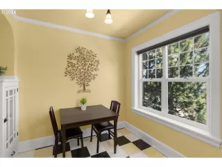 Photo #3: 24092275 Listing