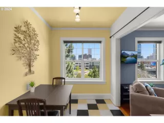 Photo #4: 24092275 Listing