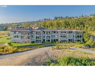 Photo #1: 24092646 Listing 