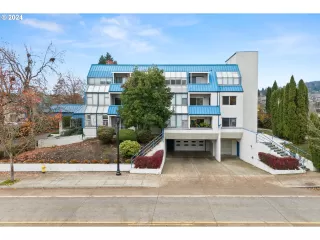 More Details about MLS # 24093391 : 8717 SE MONTEREY AVE 103