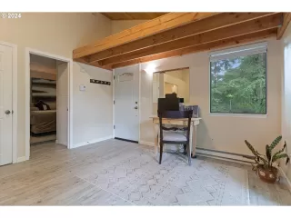 Photo #5: 24094967 Listing