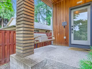 Photo #1: 24095066 Listing