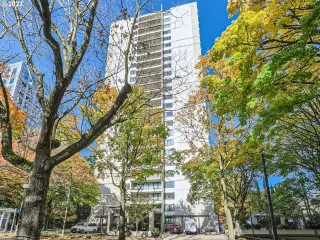 Photo #4: 24095628 Listing 