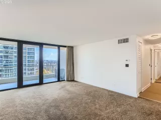 Photo #6: 24095628 Listing 