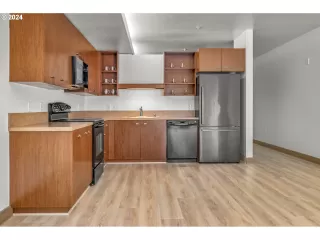 Photo #6: 24099206 Listing 