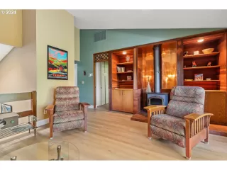 Photo #3: 24099521 Listing 