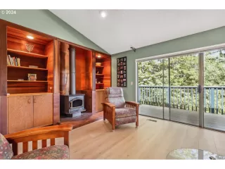 Photo #5: 24099521 Listing 