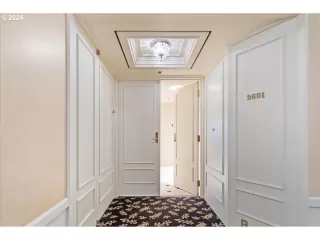 Photo #2: 24099544 Listing