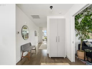 Photo #1: 24100459 Listing