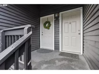 Photo #2: 24102316 Listing