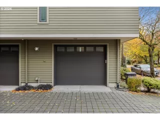 Photo #2: 24102442 Listing 