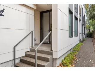 Photo #4: 24102442 Listing 