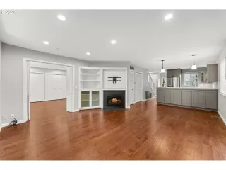 Photo #3: 24103760 Listing 