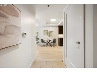 Photo #1: 241042345 Listing