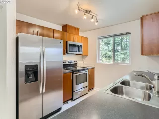 Photo #1: 24104255 Listing