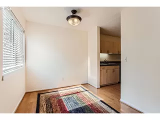 Photo #1: 24104513 Listing