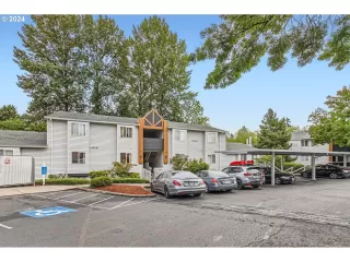 Photo #2: 24107120 Listing