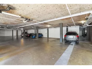 Photo #6: 241074782 Listing 