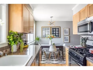 Photo #4: 24108934 Listing 