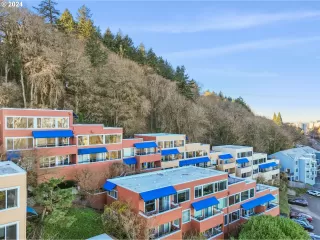 Photo #1: 24110025 Listing