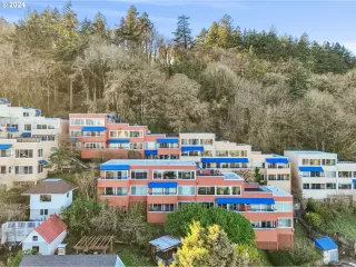 Photo #2: 24110025 Listing