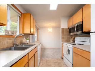 Photo #3: 24111447 Listing 