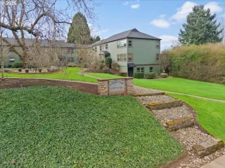 Photo #1: 241119995 Listing 