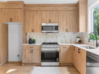 Photo #1: 24112174 Listing