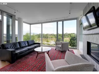 Photo #2: 24112483 Listing 