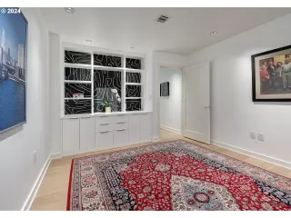 Photo #5: 24112483 Listing 